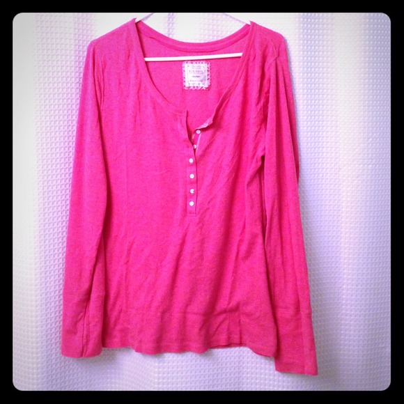 Very cute Old Navy pink thermal & Keep calm shirt.