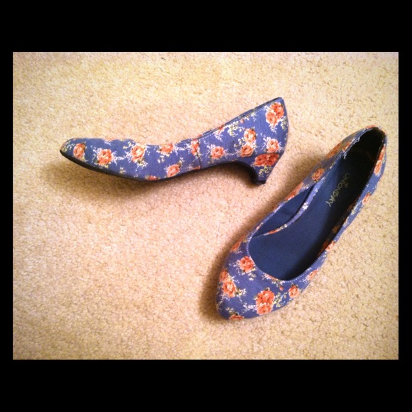 Pink and blue kitten heel