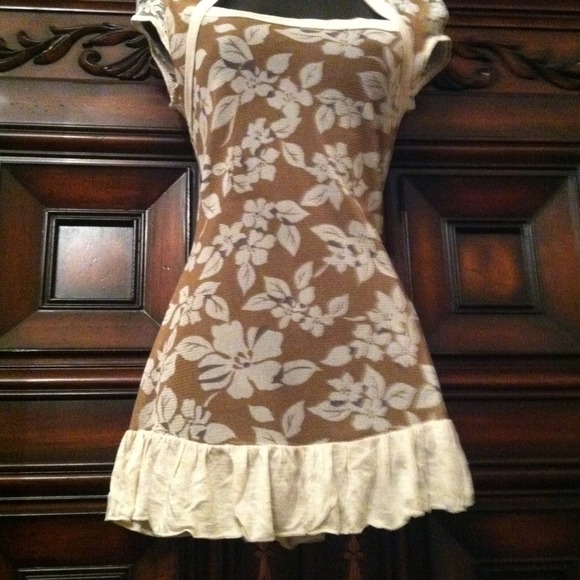 SOLD💢💢💢. 🎉🎉HOST PICK Weekend Wear 9/1🎉🎉. - Picture 3 of 4