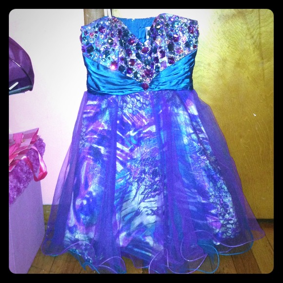 Short homecoming dress by debs