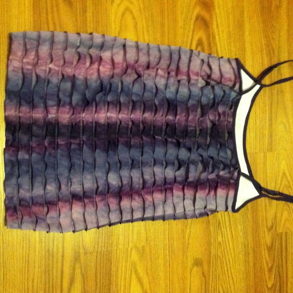 Never before worn ruffled purple tank top - Picture 3 of 4