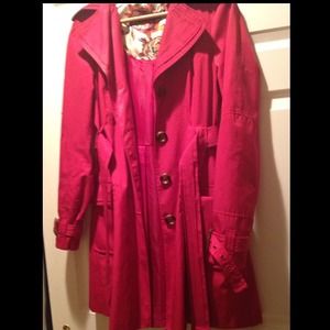 Steve Madden rain coat in red