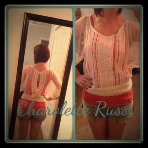 🚫TRADED Elegant lace top! 🎀