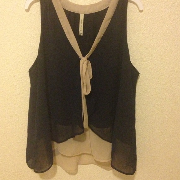 Top - Picture 2 of 3