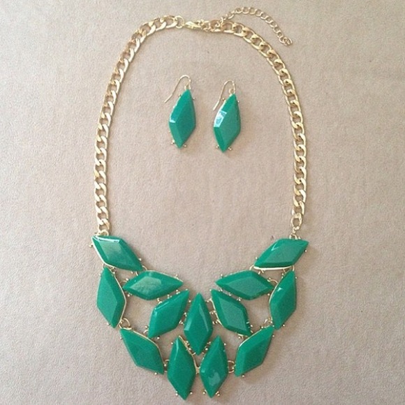 Jewelry - Green Statement Collar + Earrings