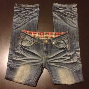 Stylish Denim with multiple brushes.