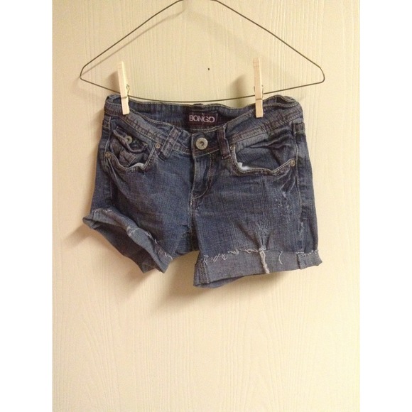 Cutoff/folded shorts