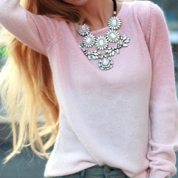 Jewelry - Exquisite statement necklace