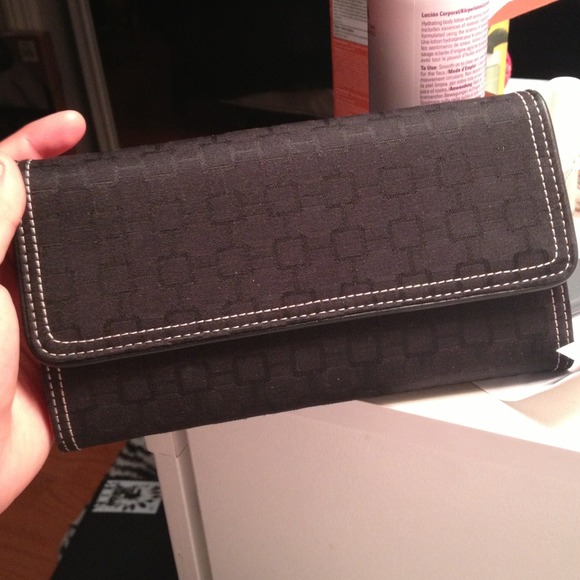 Never used before Nine West black wallet!!!!