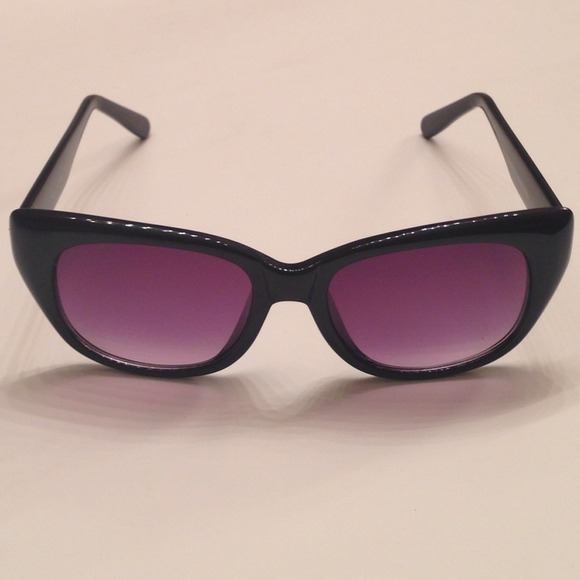 Topshop cat eye sunglasses.
