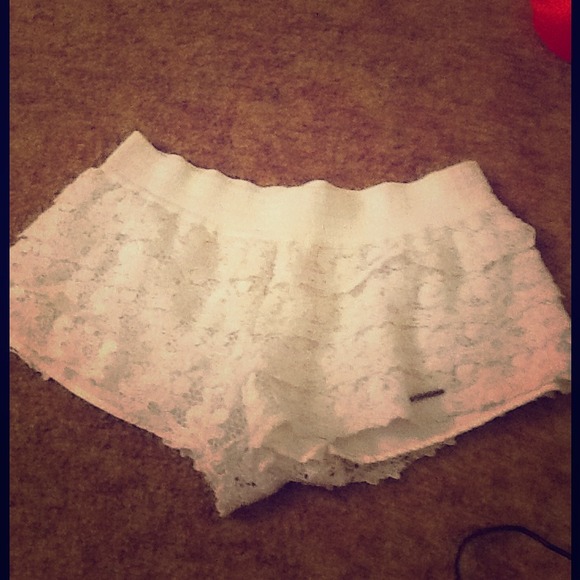 -------->TRADED <-----------