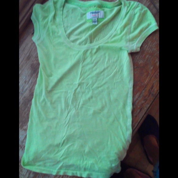 🌟REDUCED🌟American eagle shirt lime green - Picture 1 of 2