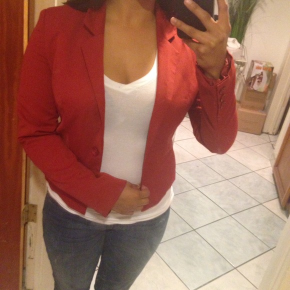 Blazer - Picture 4 of 4