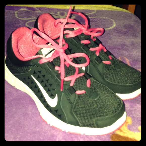 BRAND NEW NIKE's never worn!!!