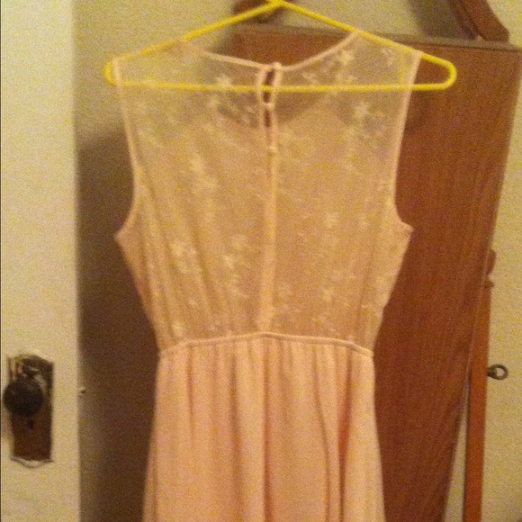 Cute beige summer dress size small. - Picture 1 of 3