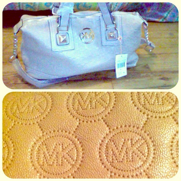 Regifted Michael Kors Bag, never worn.