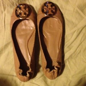 Authentic Tory Burch flats. PRICE FIRM