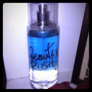 🎀HOLD  8/21 for roxie14 💘Vicky's Beauty rush