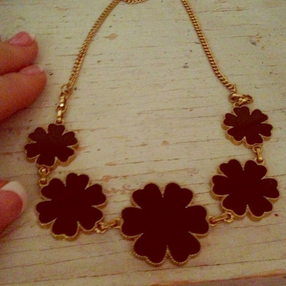 Forever 21 statement necklace