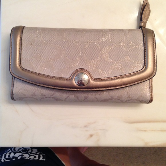 Gold coach wallet HOLD