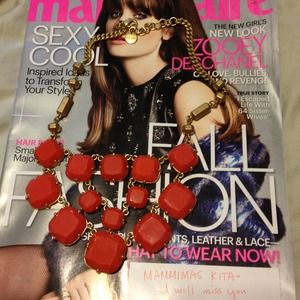 Stella and Dot bib necklace