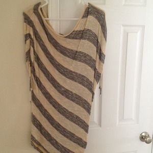 Arden b tan and grey tunic