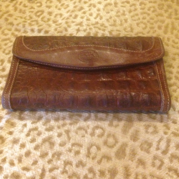 ⛔⛔ SOLD ⛔⛔Brahmin Brown "Snakeskin" Leather Wallet