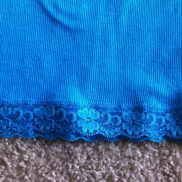 ❌❌SOLD❌❌Blue Tank - Picture 3 of 3