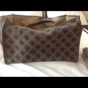 Dooney and bourke