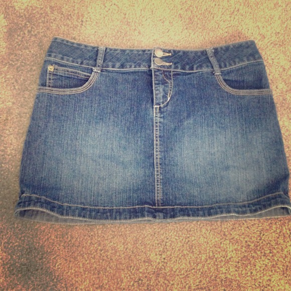 Denim skirt
