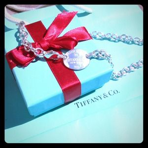 🆑🆑 hold🆑🆑 Return to Tiffany™ medium oval tag