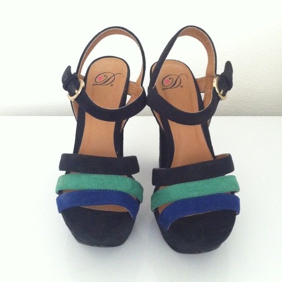 Shoes - Colored Stripes Pumps