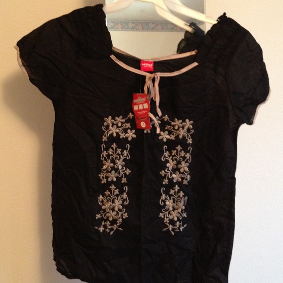 Tops - Picture 1 of 1