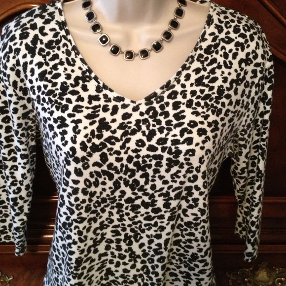 Cheetah print B&W top - Picture 1 of 2