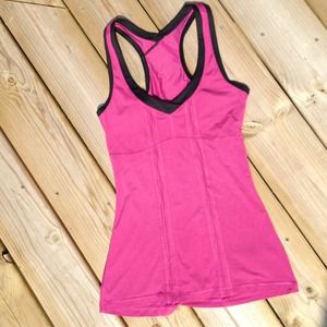 SOLD - Lululemon Run Tank w/ Silverescent
