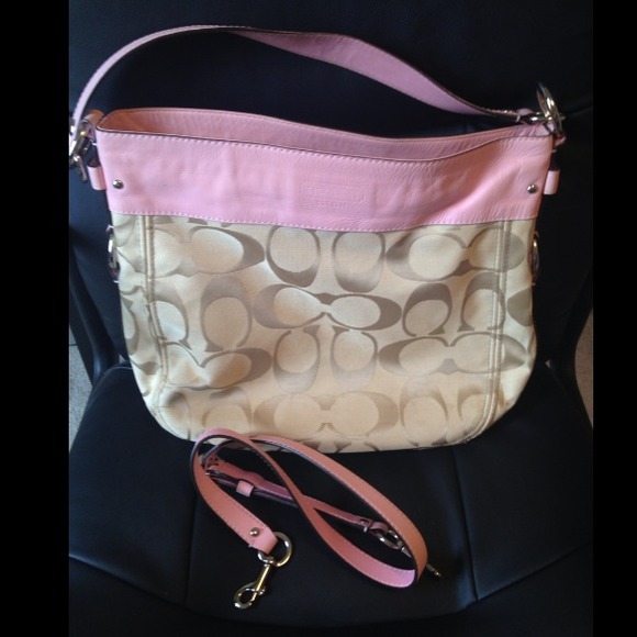 SOLD!! Large authentic COACH rose pink Zoe handbag