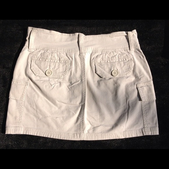 G) No Boundaries Juniors 7 Khaki Stretch Cargo Mini Skirt
