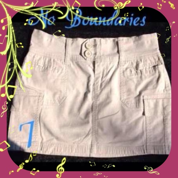 G) No Boundaries 7 jr stretch Skirt  Beige buttons zipper - Picture 1 of 6