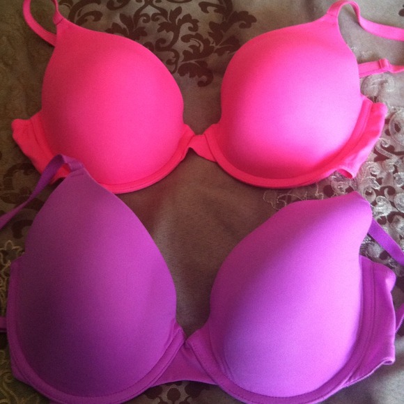 Victoria's Secret Bra💢HOLD💢