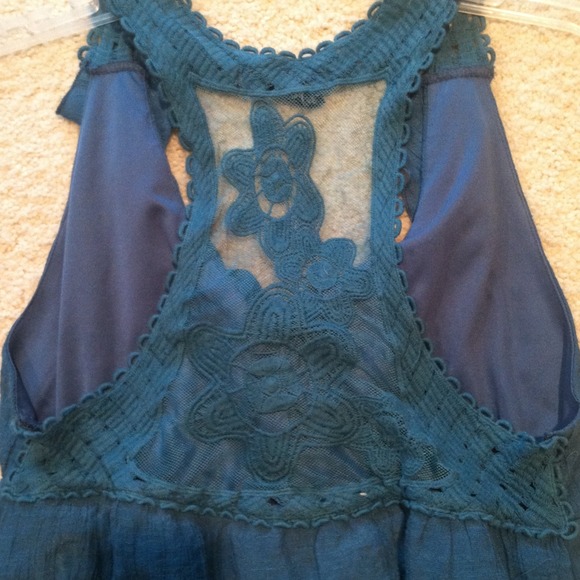 Dress - Picture 3 of 3