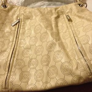 Tote Sized Micheal Kors Handbag