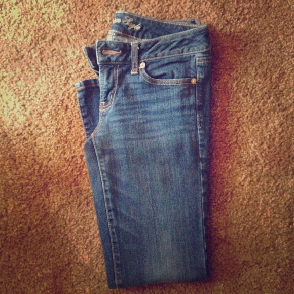 Medium dark wash 'American Eagle' jeans