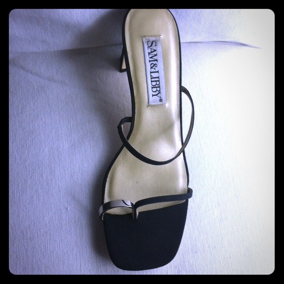 Sam&Libby Black Sandals - Picture 1 of 5