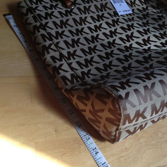 ❤️SOLD❤️Authentic Michael Kors Jet Set Bag - Picture 3 of 4