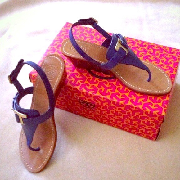 Tory Burch Shoes - Tory Burch t-strap wedge sandals