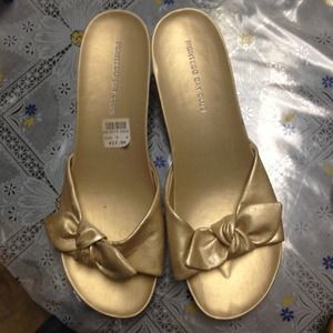 🚫sold🚫Women's wedge heels size 9