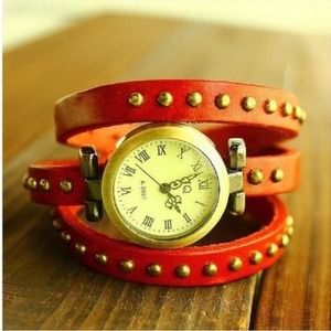 $25.00 Holiday Sale!!Wrap Arround Studded Watch🌟