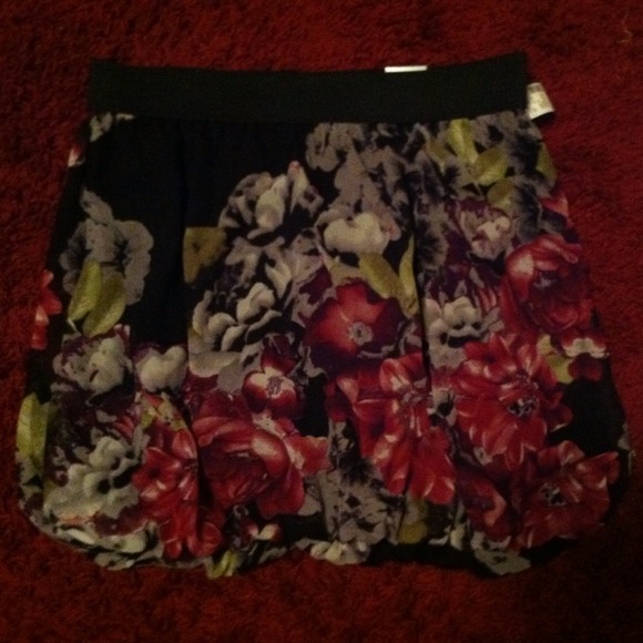 Floral bubble skirt - Picture 1 of 2