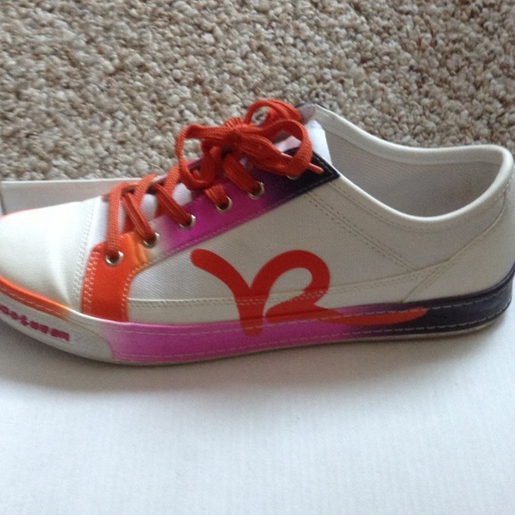 Like new ROCA WEAR sneakers