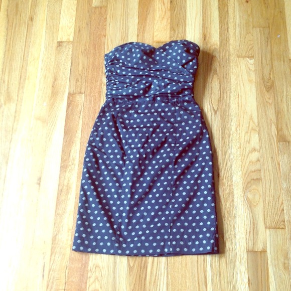 beautiful form fitting formal classy black dress